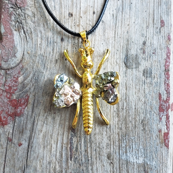 Bismuth Dragonfly pendant Necklace - Picture 5 of 9